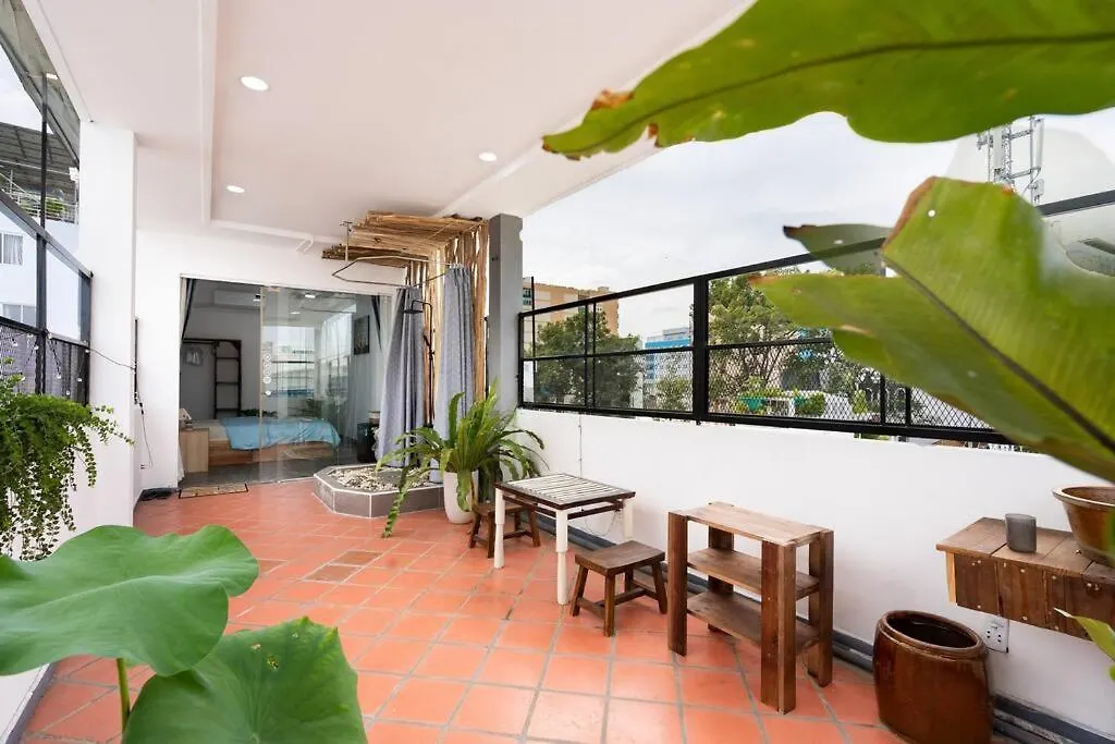 Apartment Chilling Rooftop Flat At District 1 Ho Chi Minh City