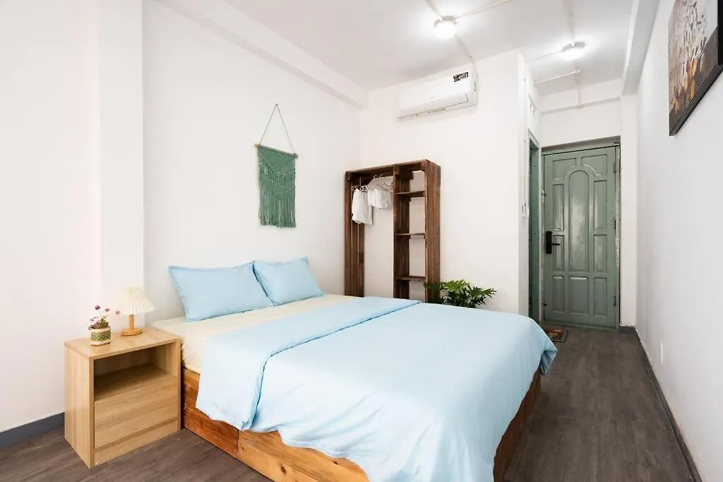 Chilling Rooftop Flat At District 1 Ho Chi Minh City Apartment